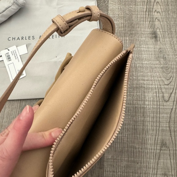 Charles & Keith Layla Chain Link Crossbody Bag - Beige - Size Medium - Picture 9 of 10